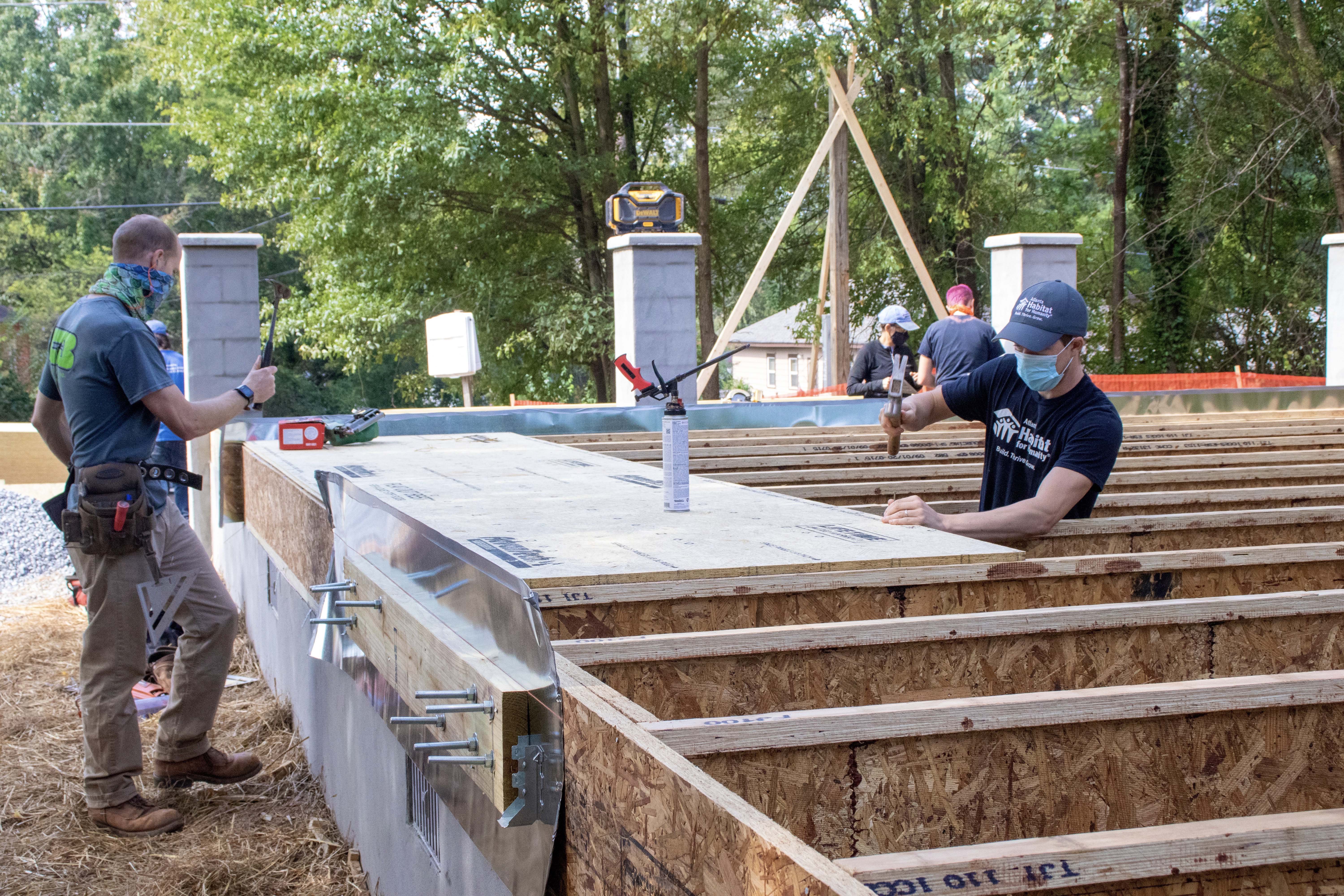 Read more about the article Thanks to Huber, Atlanta Habitat Has a Year’s Supply of Flooring Systems